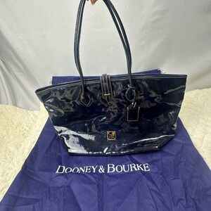 Dooney & Bourke gorgeous bag, one of a kind with different hues, stunning